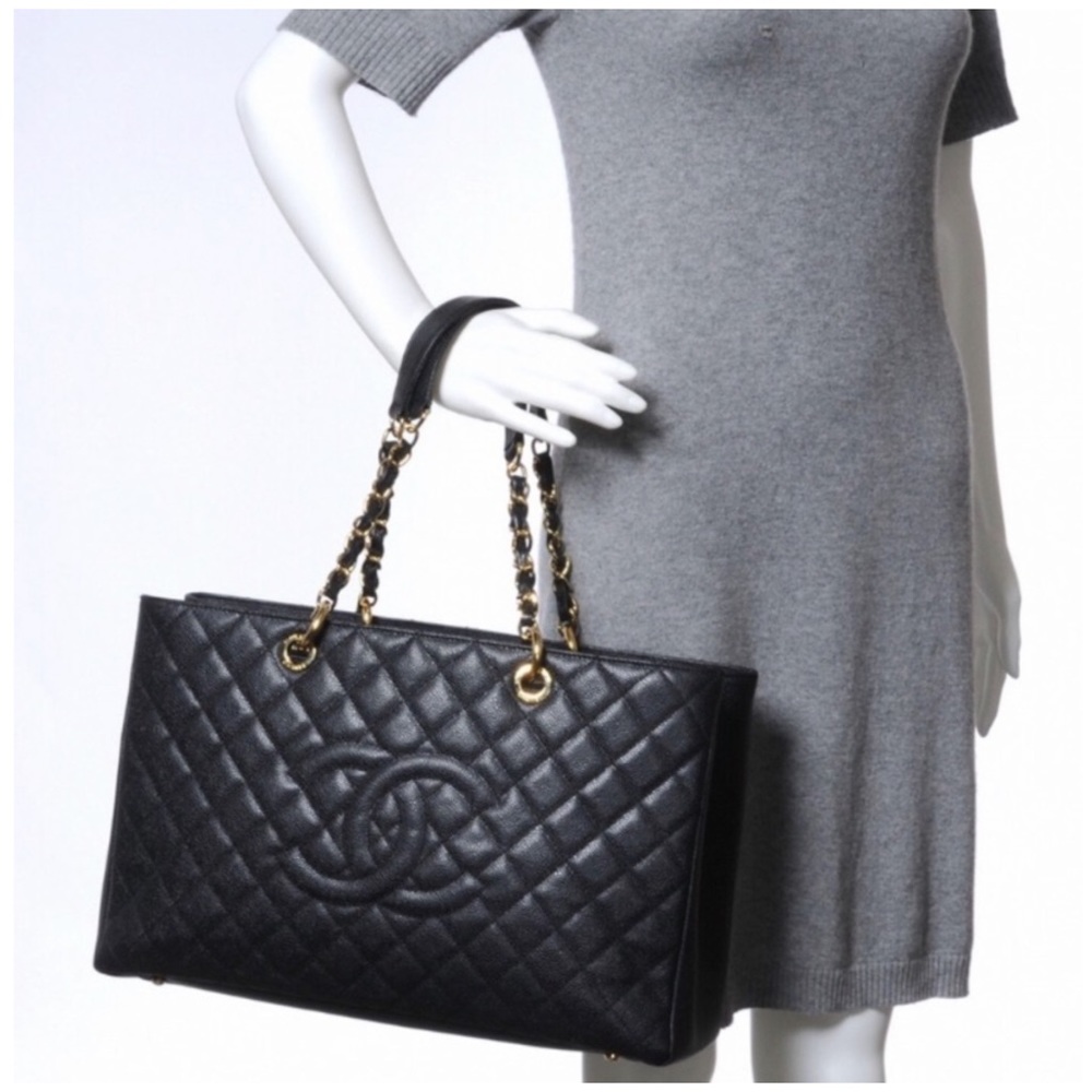 SHARING RARE CHANEL GST XL Caviar Quilted Bag 💗💕 - Picture 4 of 12